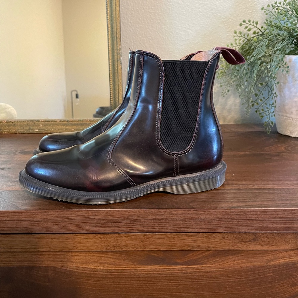 Dr. Marten Flora Chelsea Boots